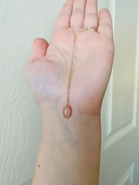 JawDropper Necklace in Peach Moonstone